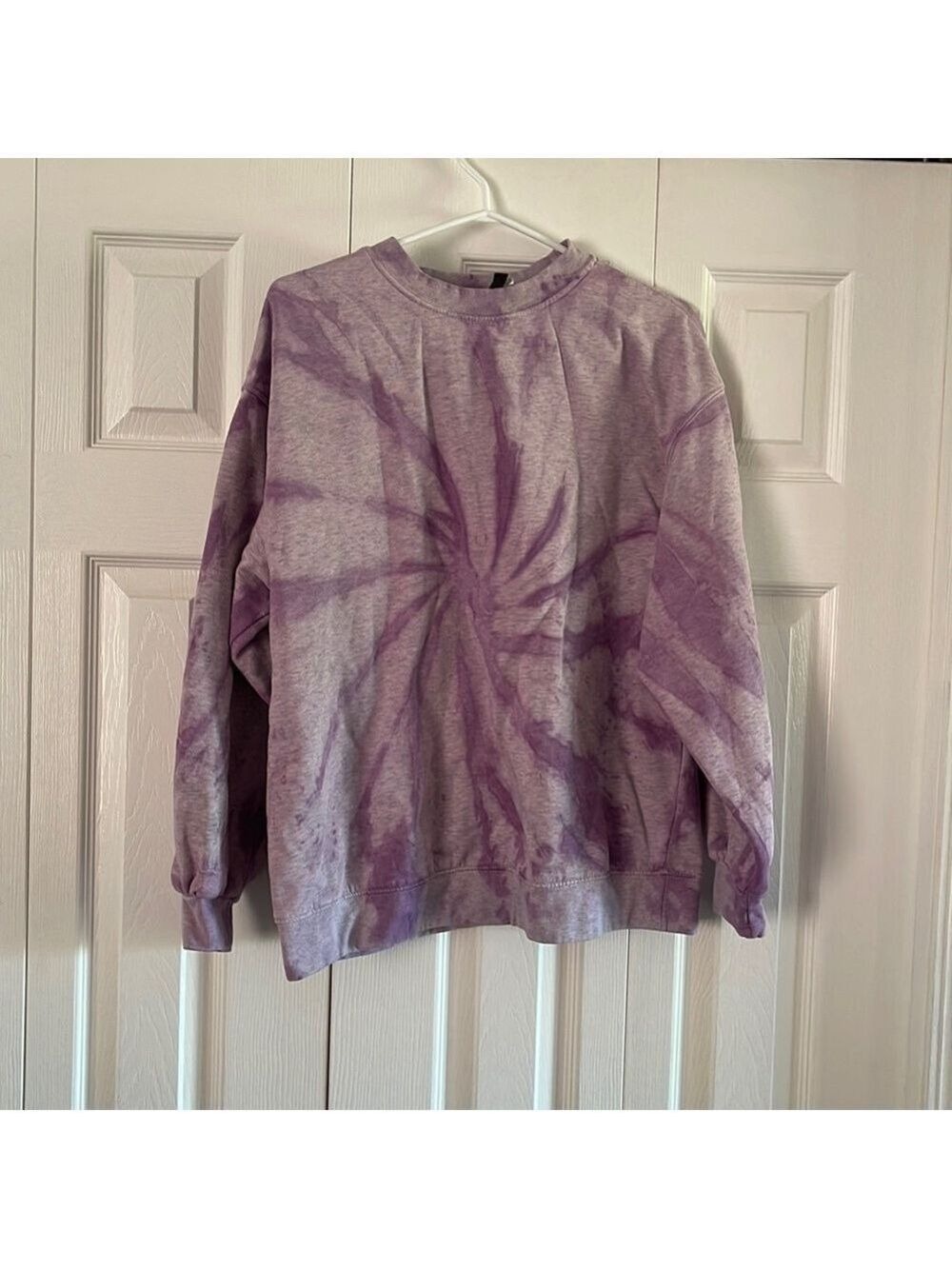 H&M Divided Tie Dye Sweatshirt Size S 🥰❤️🥰